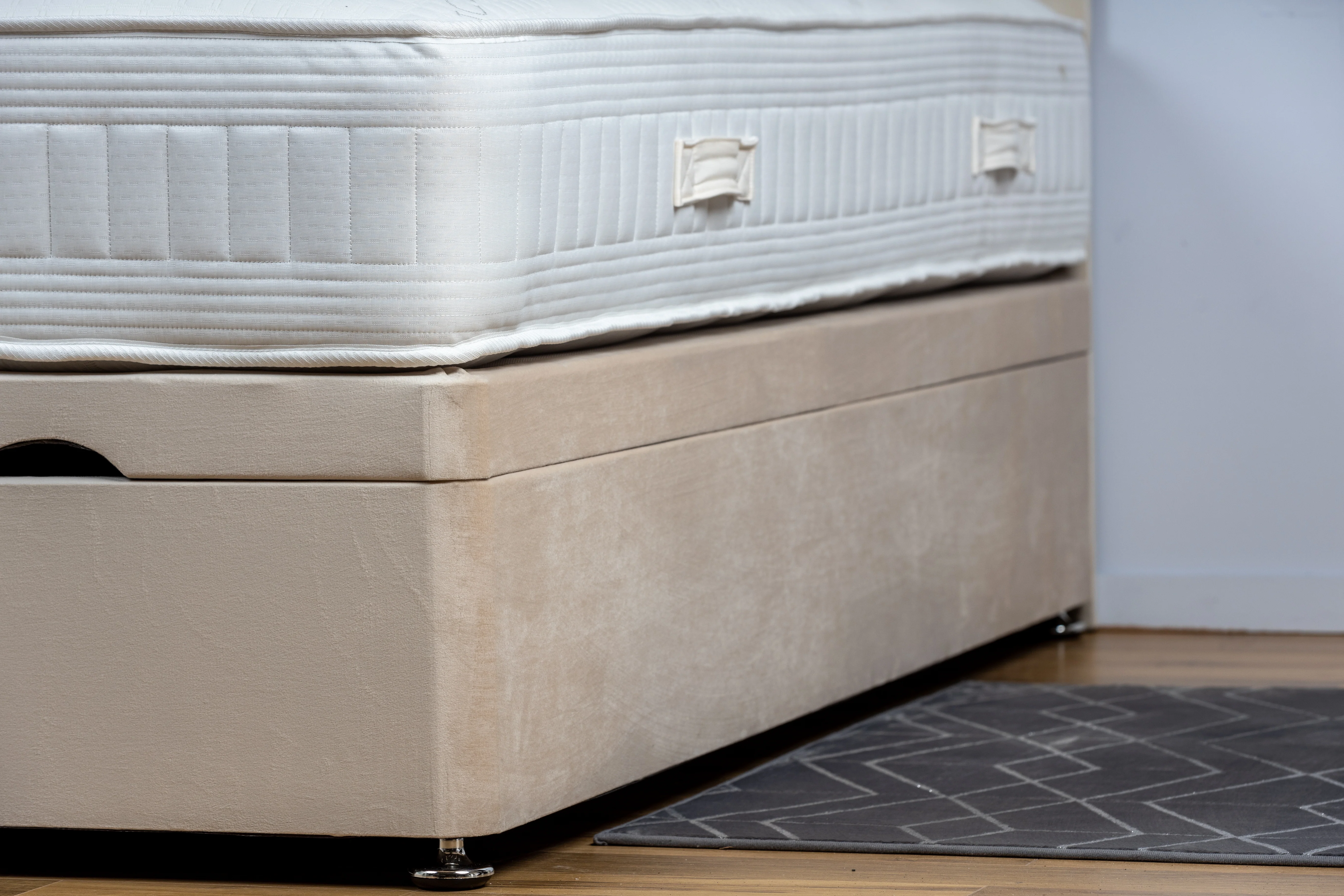3 Panel Ottoman Divan Bed - Image 10