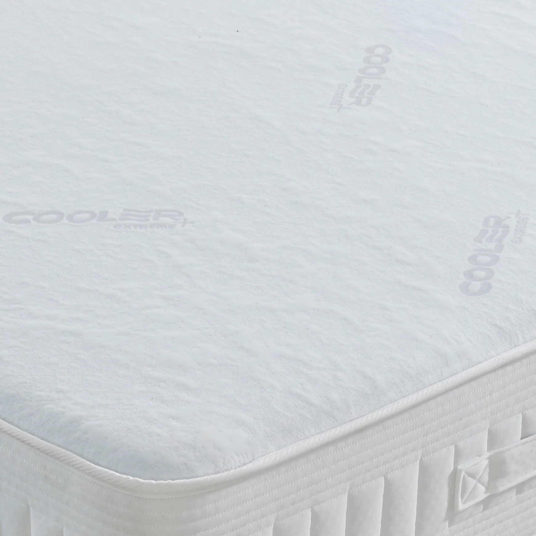 Everest Ice Cold Lay Gel Encapsulated 1000 Pocket Memory Mattress Firm - Image 3